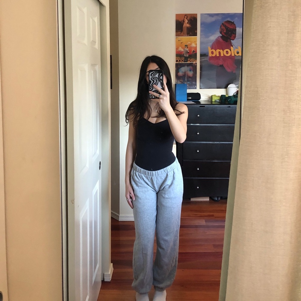 brandy melville john galt grey rosa sweatpants!